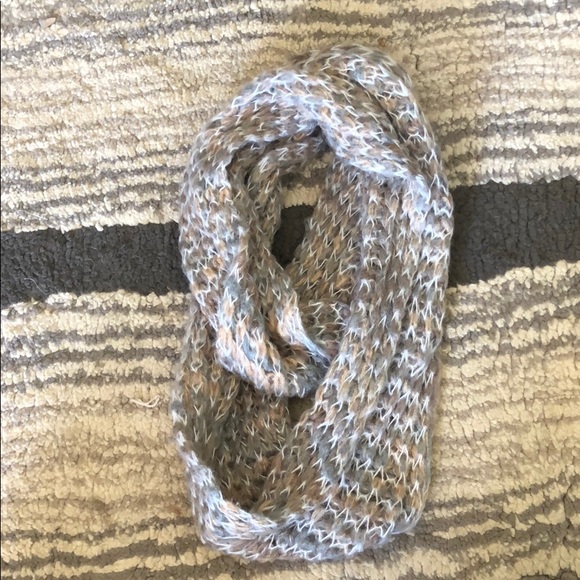 Fuzzy infinite scarf - Picture 1 of 1